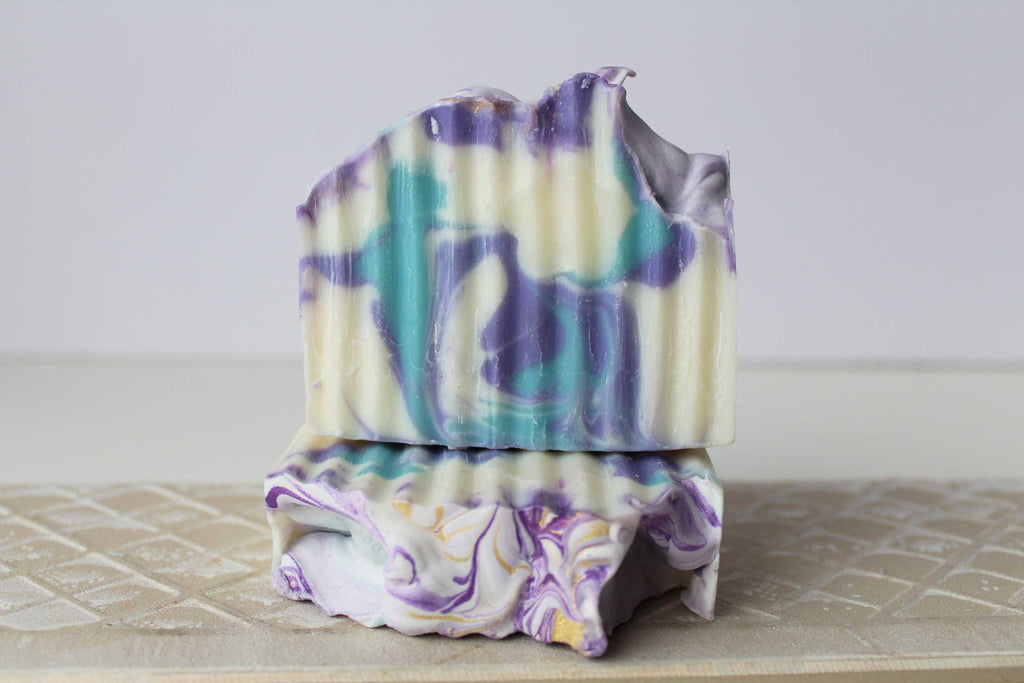 Lavender linen essential oil soap bar daisy embed