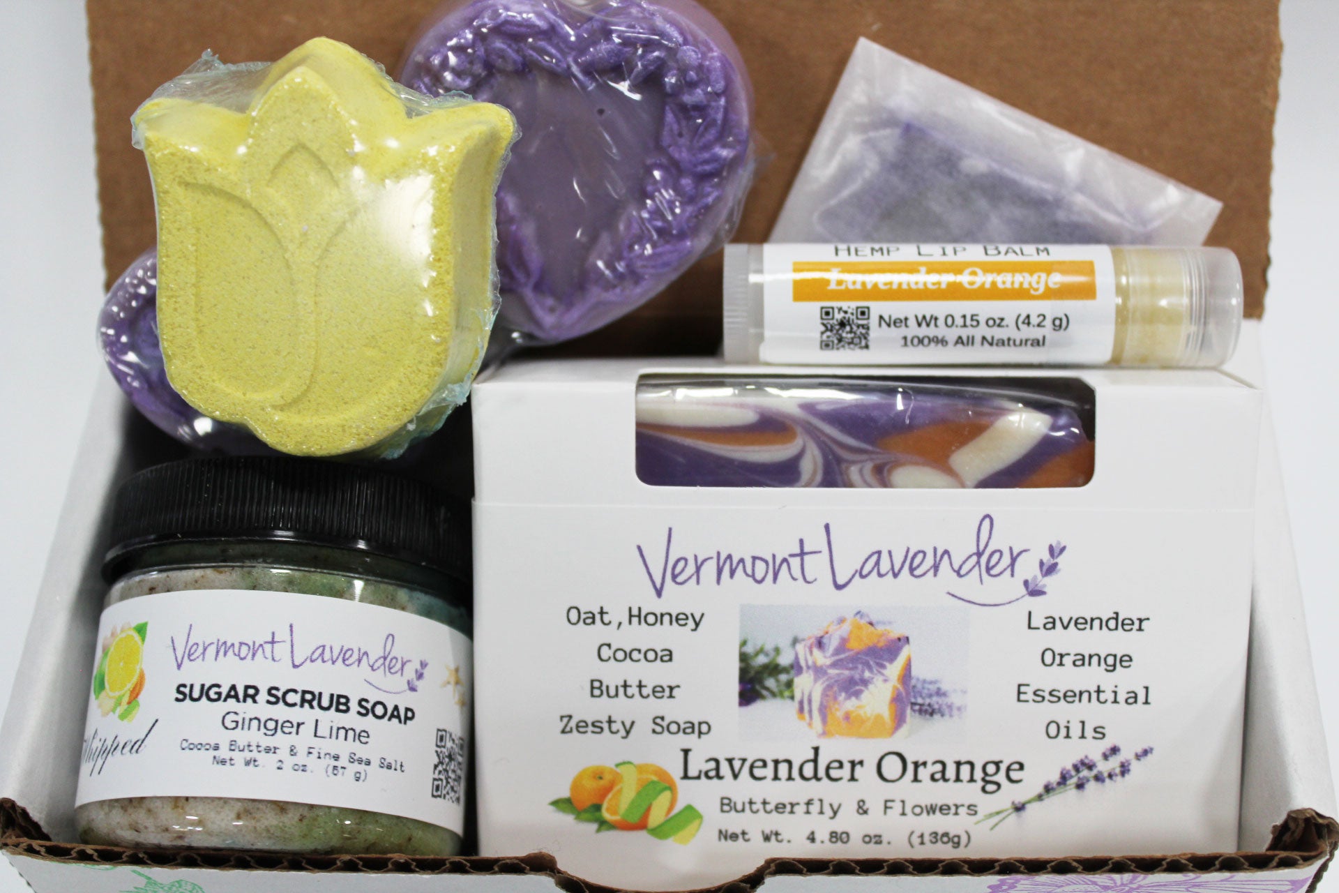 Bright, uplifting, and perfect for gift giving. This citrus and lavender handmade spa set includes Ginger Lime scrub, Lavender Orange soap, citrus shower steamer, and lavender soaps. Ideal for holiday gifting and winter self-care.