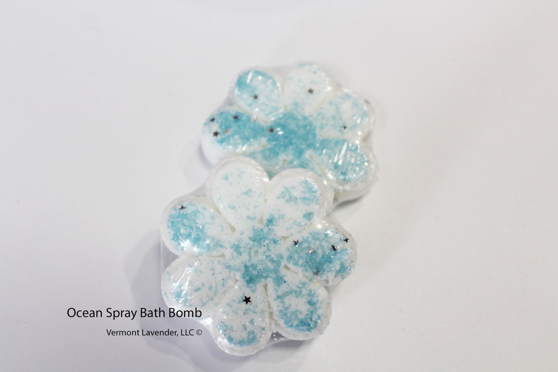 ocean spray sea salt and lily flower bath bomb by Vermont Lavender