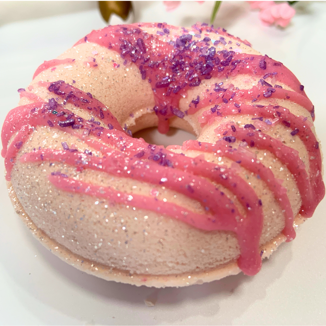 dream fairy scented milk foaming doughnut shaped bath bomb by Vermont Lavender side view