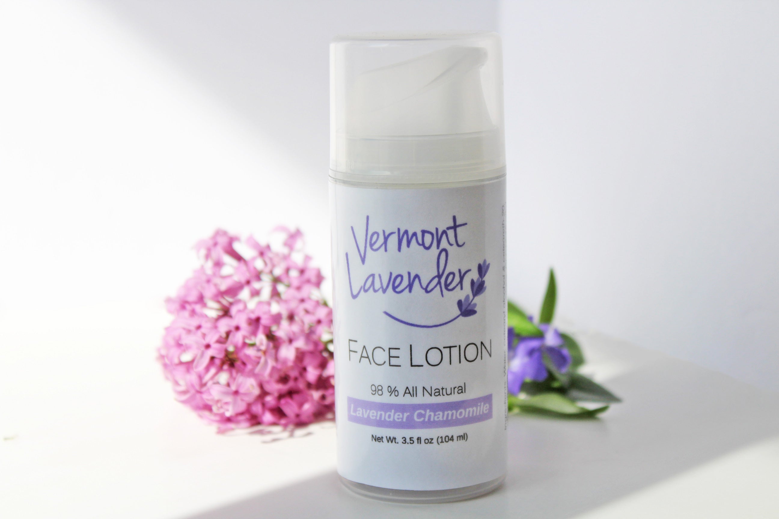 Face-lotion-cream-moisturizer-lavender-chamomile-lifestyle-photo.jpg