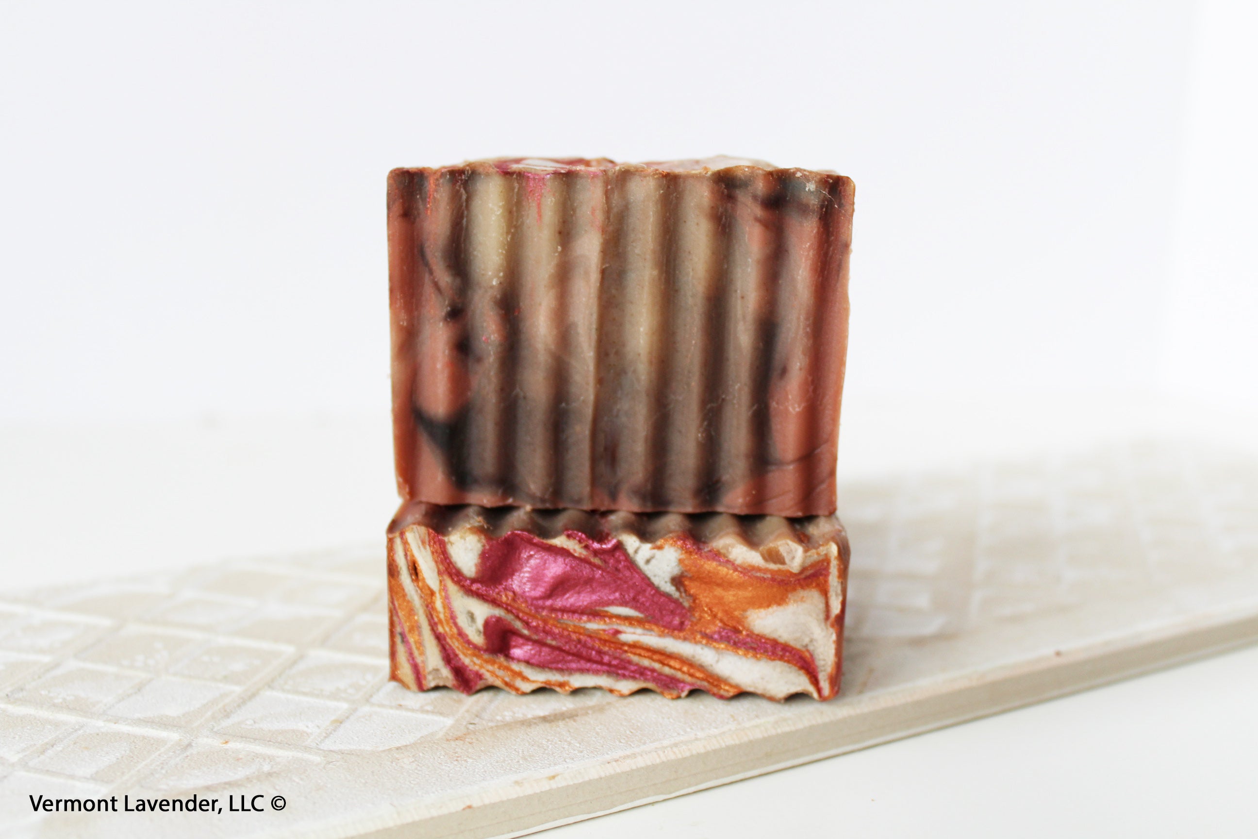 Maple Sugar Vanilla Scent | Vermont Maple Wood Autumn Amber Soap front and full front red brown orange colors